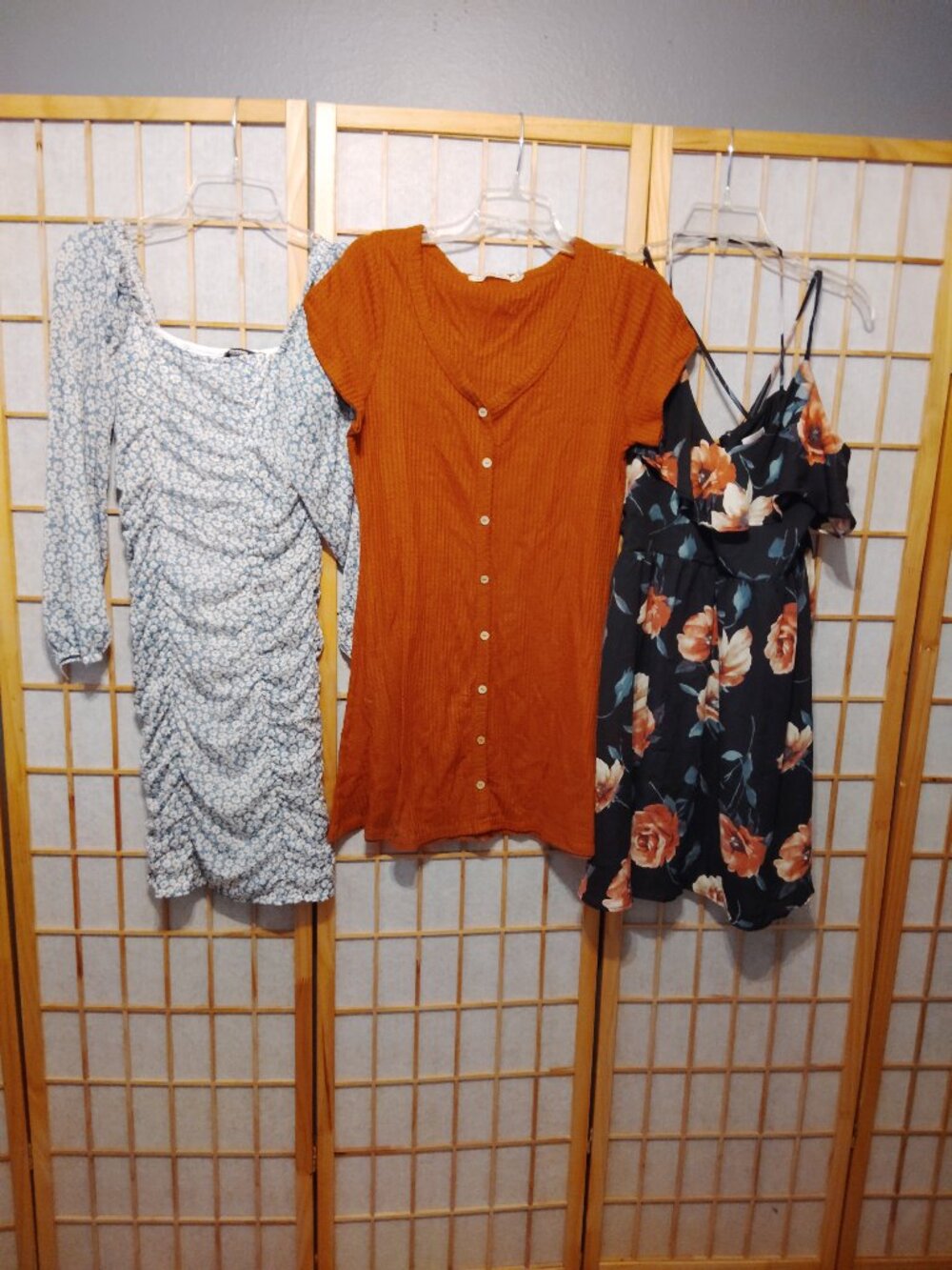 3/$20 LOT OF DRESSES BOHO FLORAL STRETCH RUCHED LIBERTY LOVE BUSEM-WOMENS SIZE L